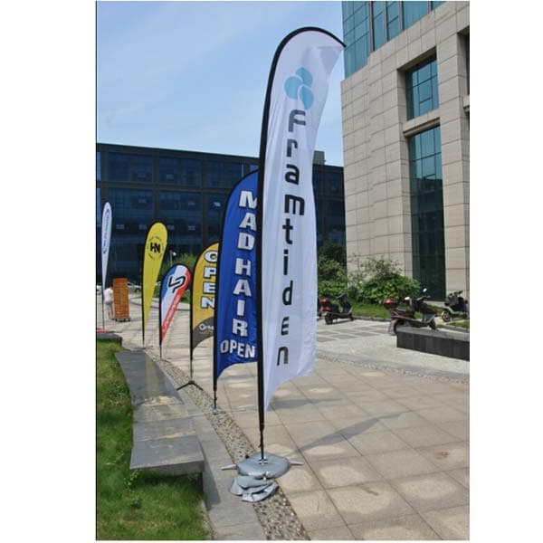 flying-banner-iberglass-polemetal-cross-base-with-water-bag