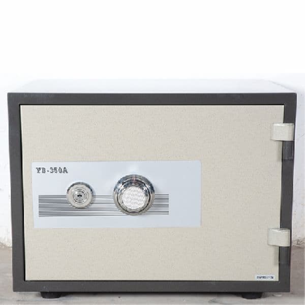 fireproof-safe-19lit-three-way-locking-with-one-shelf-comes-with-tray